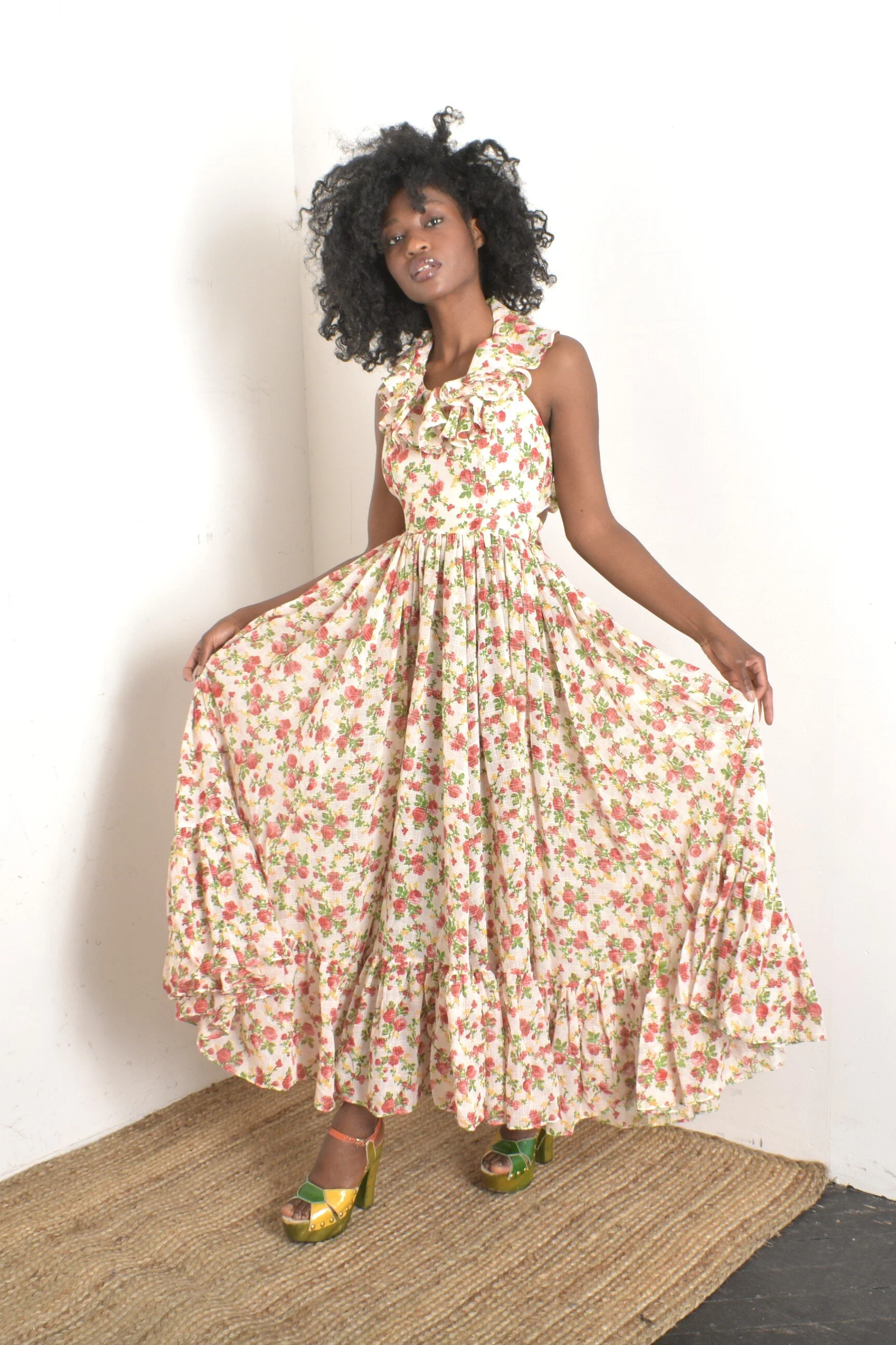 70s+tie+back+floral+maxi+